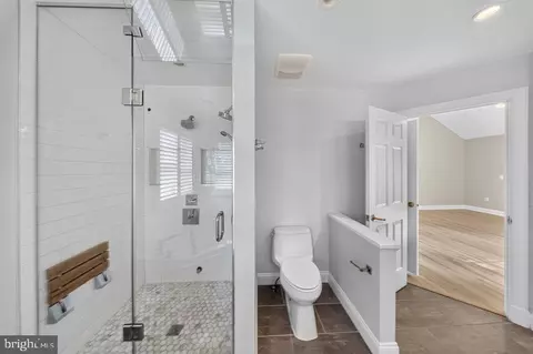 Bath - 5000 Macarthur Ct NW, Washington, DC 20016 photo 2 of 4