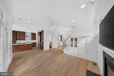Living - 5000 Macarthur Ct NW, Washington, DC 20016 photo 2 of 4