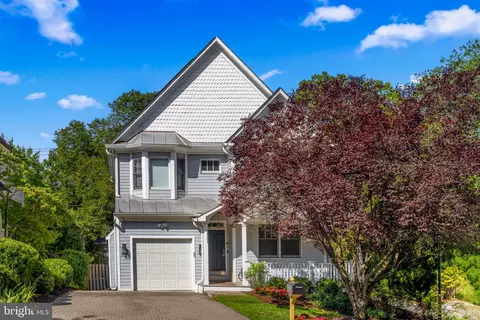 5000 Macarthur Ct NW, Washington, DC 20016