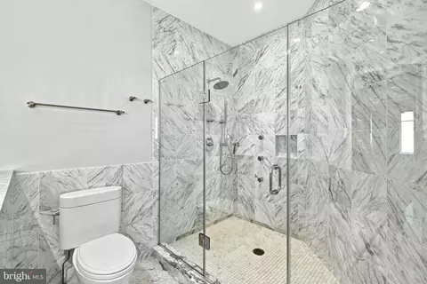 Bath - Undisclosed, Washington, DC 20037 photo 5 of 7