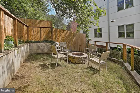 Exterior - 920 15th St SE #D, Washington, DC 20003 photo 3 of 5