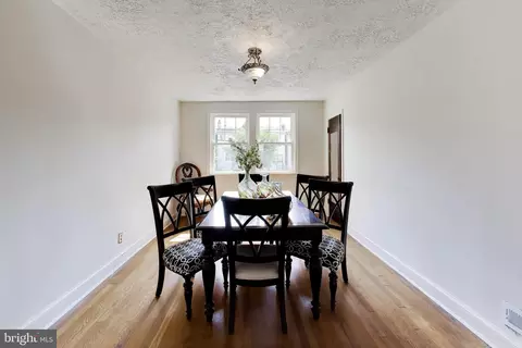 Dining - 605 21st St NE, Washington, DC 20002 photo 1 of 2