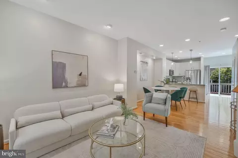 2107 12th Pl NW, Washington, DC 20009 photo 8