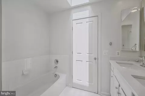 2107 12th Pl NW, Washington, DC 20009 photo 31