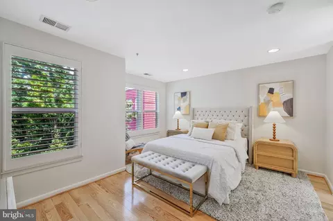 2107 12th Pl NW, Washington, DC 20009 photo 27