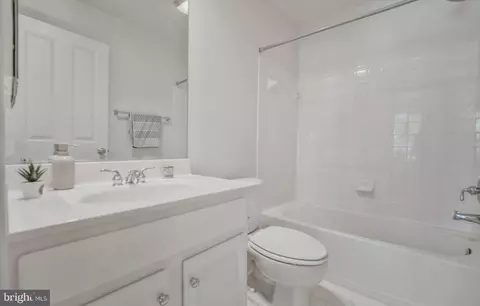 2107 12th Pl NW, Washington, DC 20009 photo 7