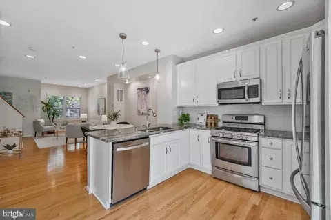 2107 12th Pl NW, Washington, DC 20009 photo 17