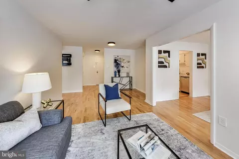 Living - 2501 Calvert St NW #103, Washington, DC 20008 photo 1 of 4