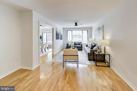 Living - 2501 Calvert St NW #103, Washington, DC 20008 photo 3 of 4