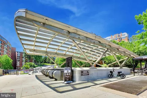 Exterior - 2501 Calvert St NW #103, Washington, DC 20008 photo 4 of 5