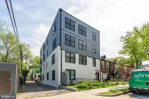 Exterior - 1019 17th Pl NE #401, Washington, DC 20002 photo 3 of 7