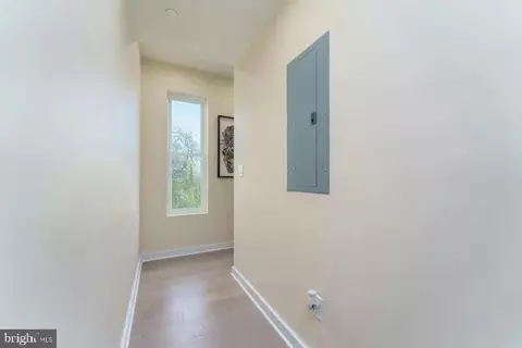 Entry Way - 1019 17th Pl NE #401, Washington, DC 20002 photo 2 of 5
