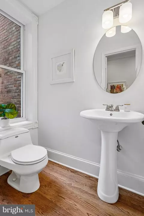 Bath - 720 L St NE, Washington, DC 20002 photo 1 of 4