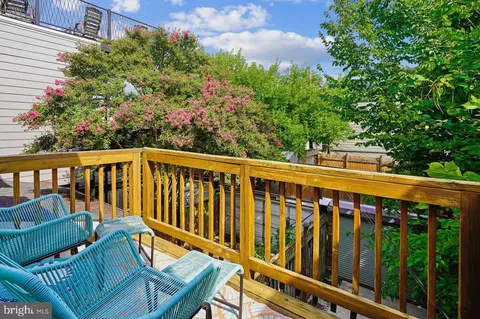 Exterior - 720 L St NE, Washington, DC 20002 photo 4 of 6