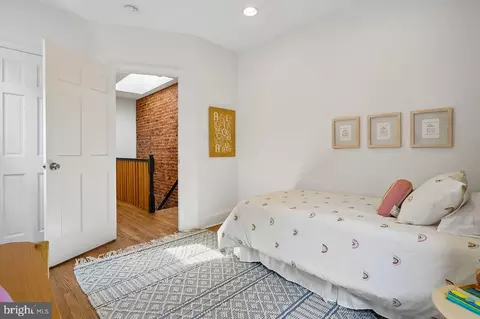 Bedroom - 720 L St NE, Washington, DC 20002 photo 5 of 8