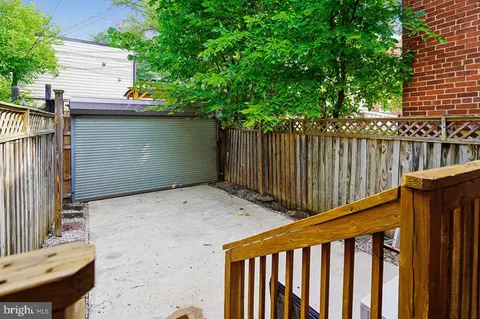Exterior - 720 L St NE, Washington, DC 20002 photo 3 of 6