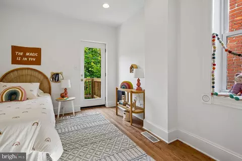 Bedroom - 720 L St NE, Washington, DC 20002 photo 6 of 8