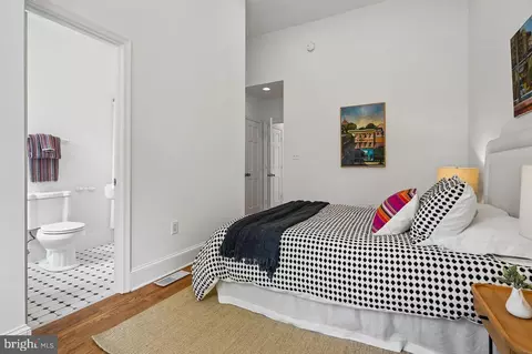 Bedroom - 720 L St NE, Washington, DC 20002 photo 2 of 8