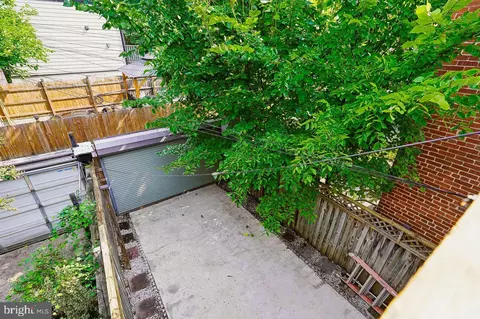 Exterior - 720 L St NE, Washington, DC 20002 photo 5 of 6