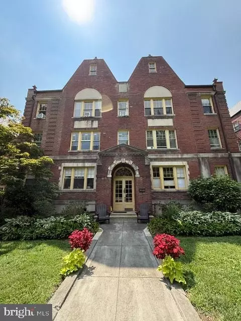 3020 Porter St NW #301, Washington, DC 20008