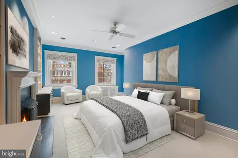 Bedroom - 2134 R St NW, Washington, DC 20008 photo 5 of 6