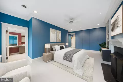 Bedroom - 2134 R St NW, Washington, DC 20008 photo 4 of 6
