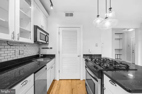 Kitchen - 610 3rd St SE #1, Washington, DC 20003 photo 2 of 2