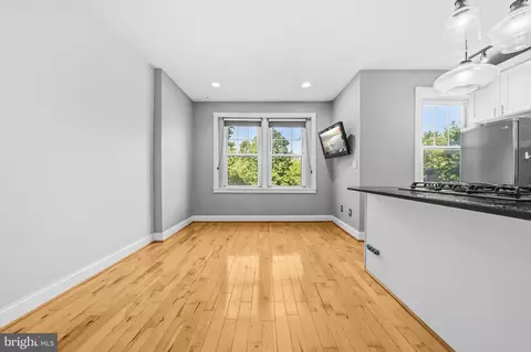 Living - 610 3rd St SE #1, Washington, DC 20003 photo 3 of 3