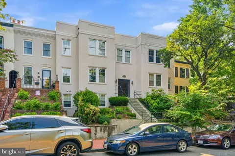 Exterior - 610 3rd St SE #1, Washington, DC 20003 photo 4 of 4