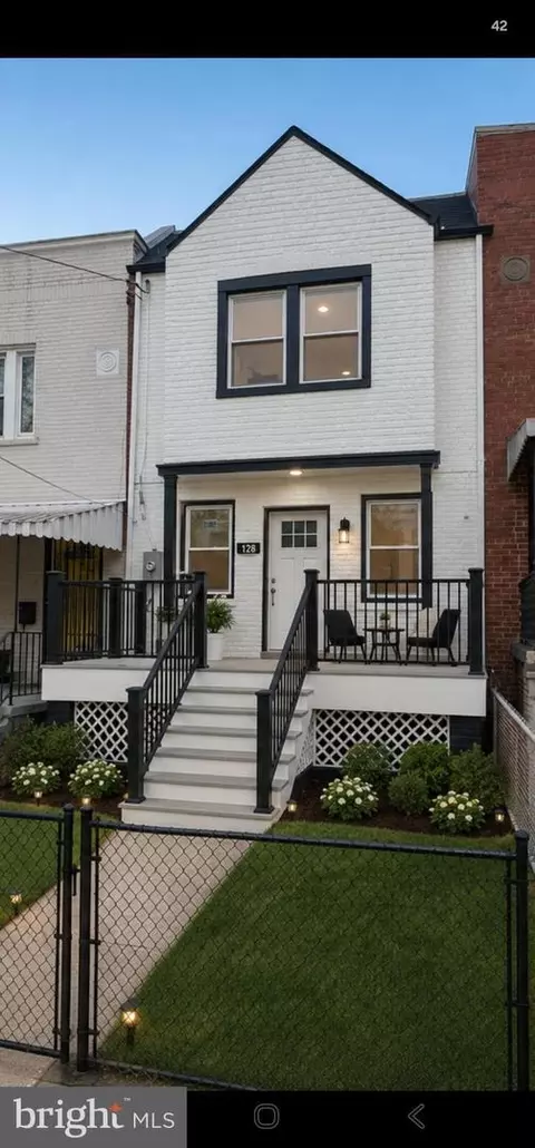 128 53rd St SE, Washington, DC 20019