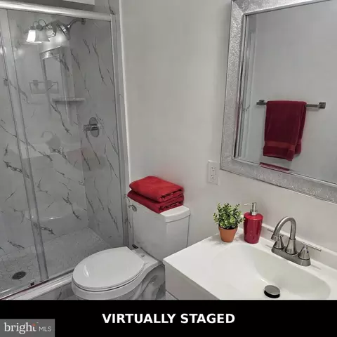Bath - 128 53rd St SE, Washington, DC 20019 photo 7 of 10