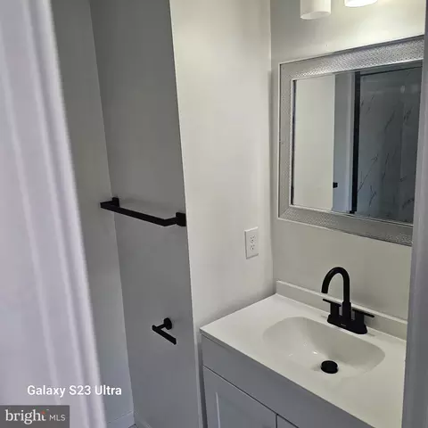 Bath - 128 53rd St SE, Washington, DC 20019 photo 2 of 10