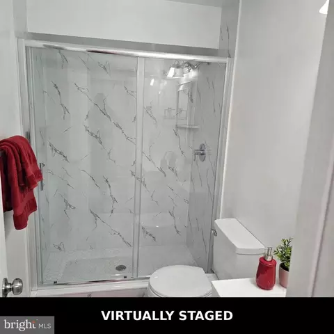 Bath - 128 53rd St SE, Washington, DC 20019 photo 8 of 10
