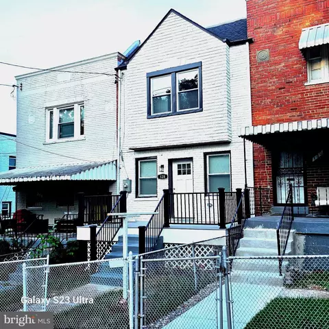 128 53rd St SE, Washington, DC 20019