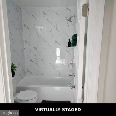 Bath - 128 53rd St SE, Washington, DC 20019 photo 3 of 10