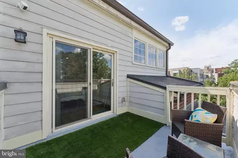 5233 Connecticut Ave NW #301, Washington, DC 20015