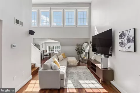 5233 Connecticut Ave NW #301, Washington, DC 20015