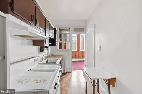 Entry Way - 233 Cromwell Ter NE, Washington, DC 20002 photo 2 of 3