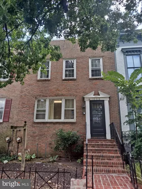 1009 E Street St SE, Washington, DC 20003