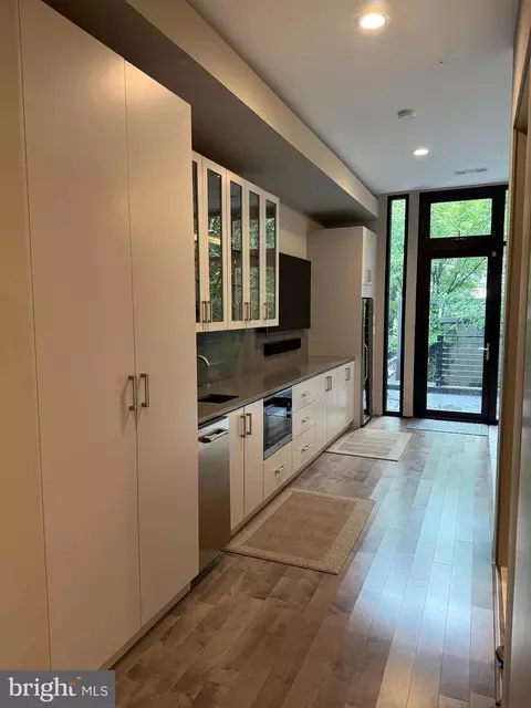 Entry Way - 3609 R St NW, Washington, DC 20007 photo 3 of 4