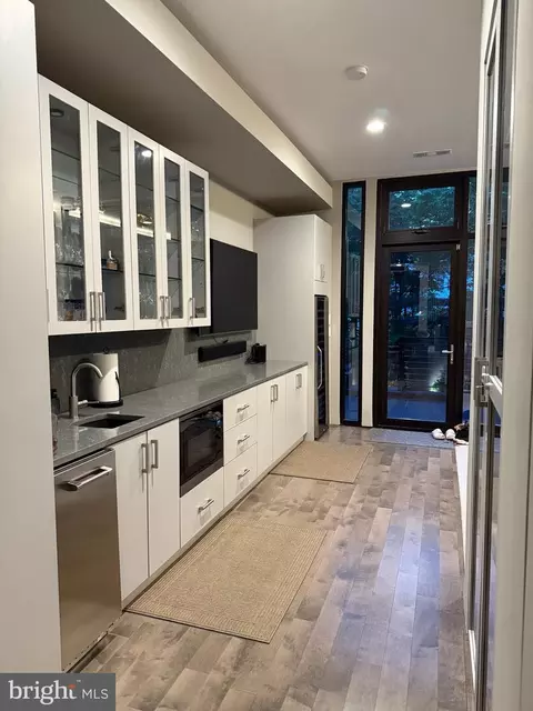Kitchen - 3609 R St NW, Washington, DC 20007 photo 4 of 5