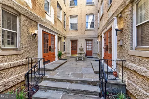 Exterior - 115 E Se SE #201, Washington, DC 20003 photo 2 of 4