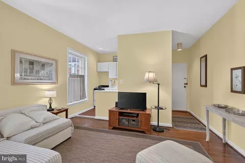 Other - 115 E Se SE #201, Washington, DC 20003 photo 2 of 10