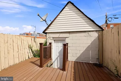 Exterior - 1648 L St NE, Washington, DC 20002 photo 2 of 2