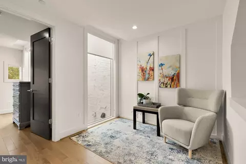 Entry Way - 1007 O St NW, Washington, DC 20001 photo 6 of 7
