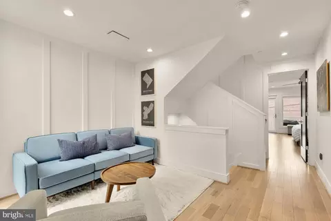 Entry Way - 1007 O St NW, Washington, DC 20001 photo 4 of 7
