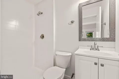 Bath - Undisclosed, Washington, DC 20002 photo 5 of 5