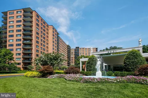 4201 Cathedral Ave NW #911E, Washington, DC 20016