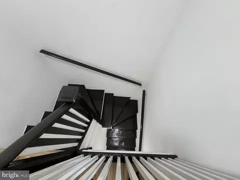 Entry Way - 1820 L St NE, Washington, DC 20002 photo 2 of 4
