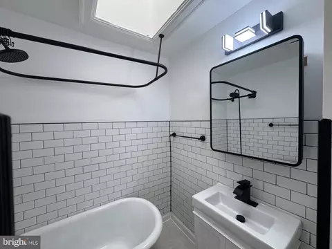 Bath - 1820 L St NE, Washington, DC 20002 photo 3 of 4